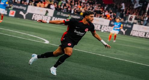 ليلة تاريخية لمرموش.. فرانكفورت يضرب شتوتجارت "بسلاحه المدمر" في الدوري الألماني